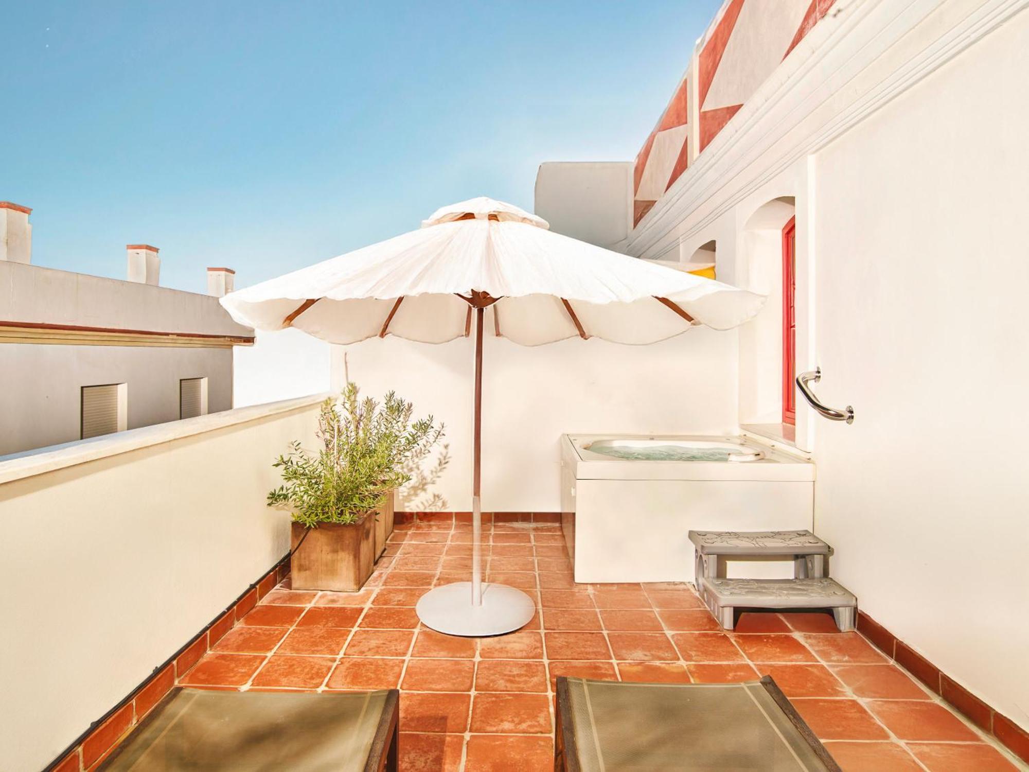 Hotel Silken El Pilar Andalucia Estepona Exterior foto